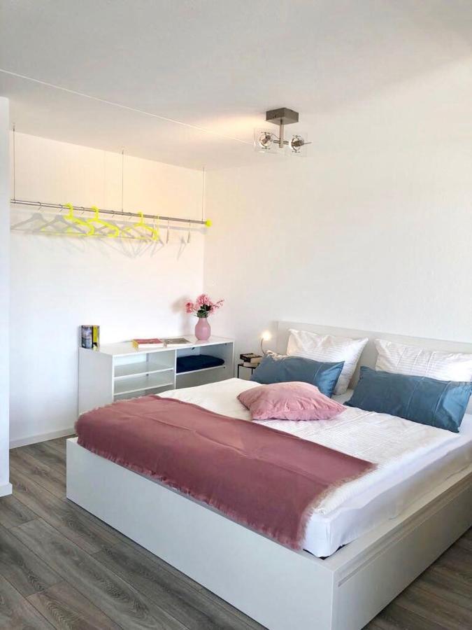 Grosses Appartement Mit Aussichtsbalkon Ludwigsburg Eksteriør bilde