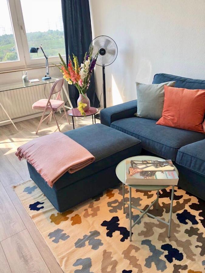 Grosses Appartement Mit Aussichtsbalkon Ludwigsburg Eksteriør bilde
